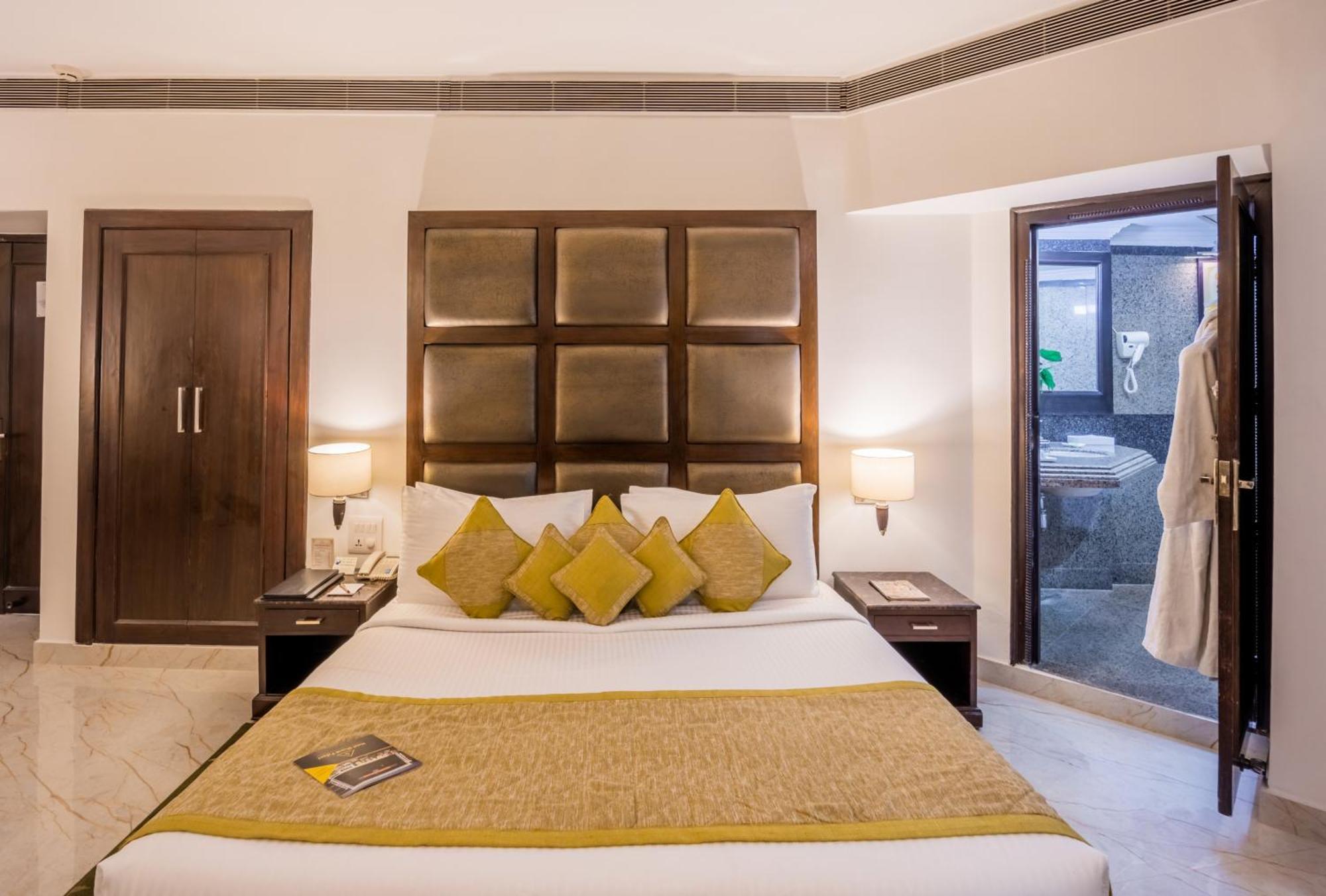 Shanti Palace Mahipalpur होटल